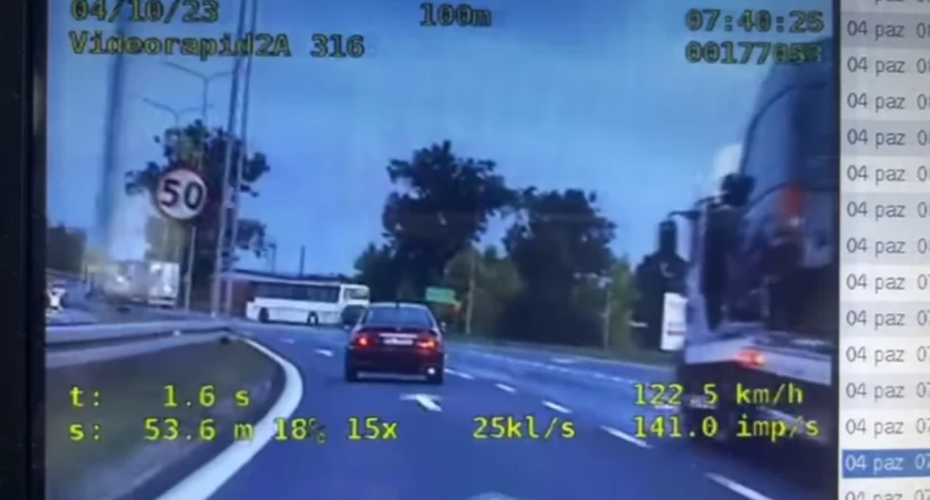 Pędził ponad 120 km/h koło Watisu! Wysoka kara dla 52-latka