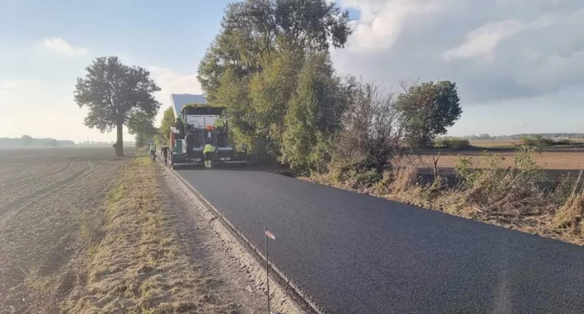 Do końca października będzie nowa droga w gminie Września 