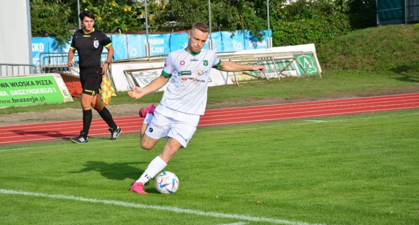 IV liga: Victoria dzielnie walczyła na terenie wicelidera