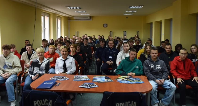 Wrzesińska policja zachęca młodych. Zostań jednym z nas (zdjęcia) 