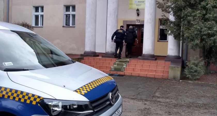 Nie bądź obojętny na potrzebujących! Silne mrozy zagrażają życiu