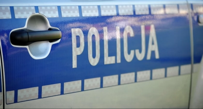 Kolizja Fiata i Seata w Obłaczkowie. Wysoki mandat dla 33-latka 