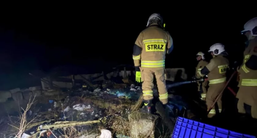Strażacy zostali wezwani do pożaru budynku w Nekli (zdjęcia) 
