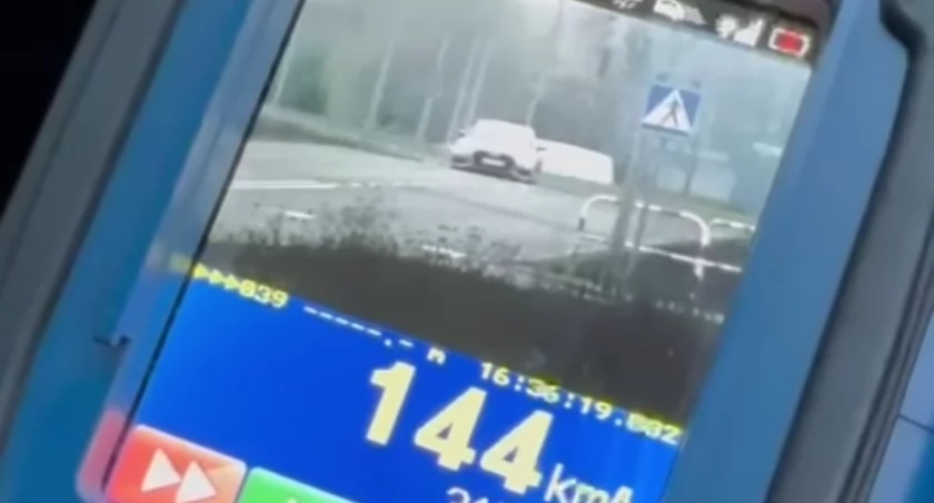 Mieszkaniec Wrześni jechał 144 km/h w zabudowanym! Kierowca Audi stracił prawo jazdy 