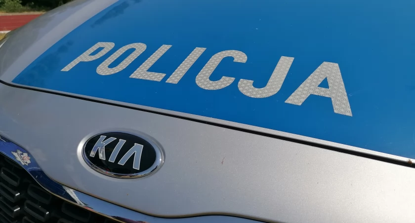 Zderzenie boczne Audi i Opla na drodze wojewódzkiej 