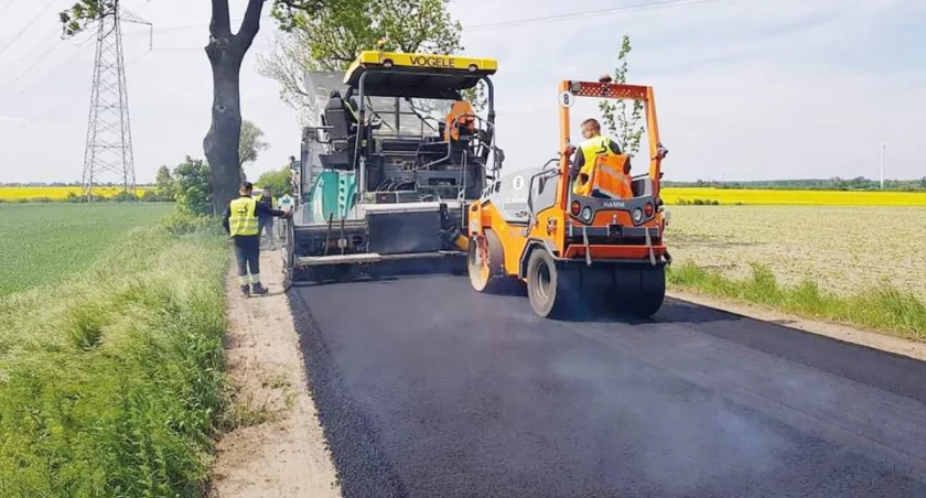 Budowa drogi z Kaczanowa do Neryngowa 
