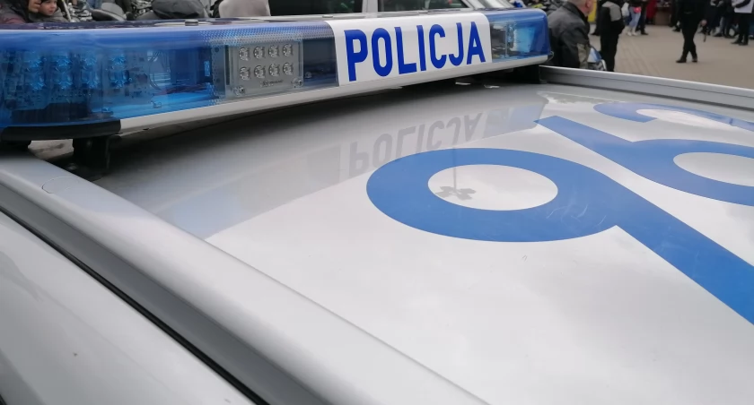 Kolizja motoroweru i osobówki na Paderewskiego 