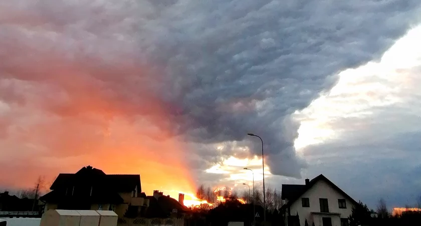 Uwaga! Kolejny dzień z burzami w powiecie wrzesińskim 