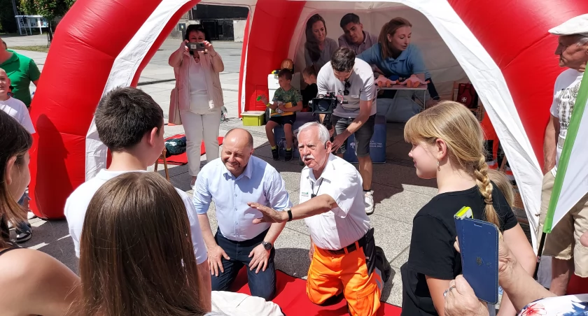 Jeden dzień - wiedza na całe życie. Zapraszamy na rodzinne pikniki Compensy!