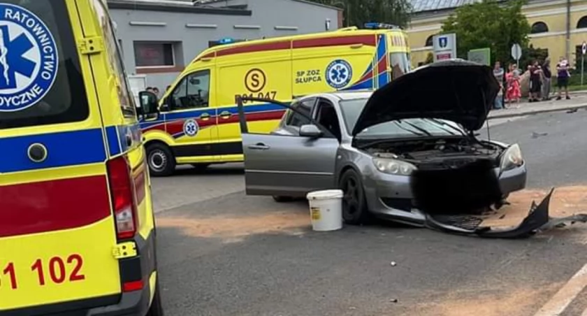 Groźny wypadek osobówek. Kierowca BMW dostał 30 punktów karnych! 