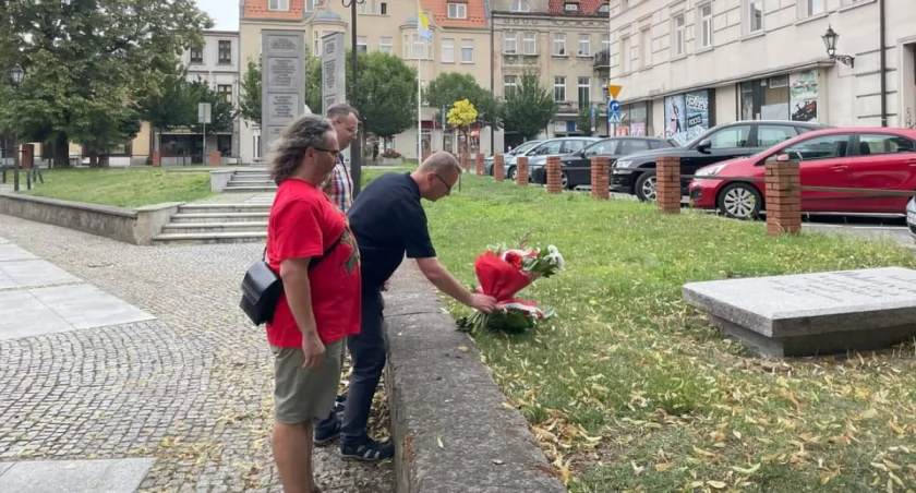 Nagrobek weterana walk o Niepodległość po renowacji (zdjęcia) 