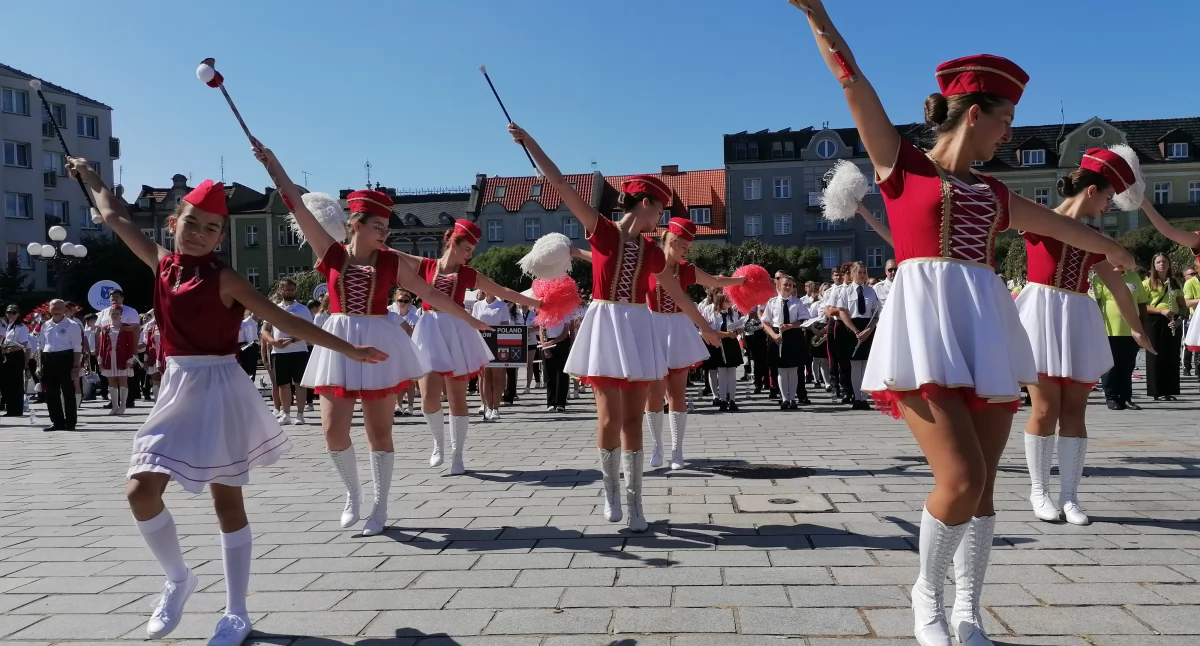 Głośno i kolorowo we Wrześni! Trwa Festiwal Orkiestr Dętych (Galeria/Wideo) 