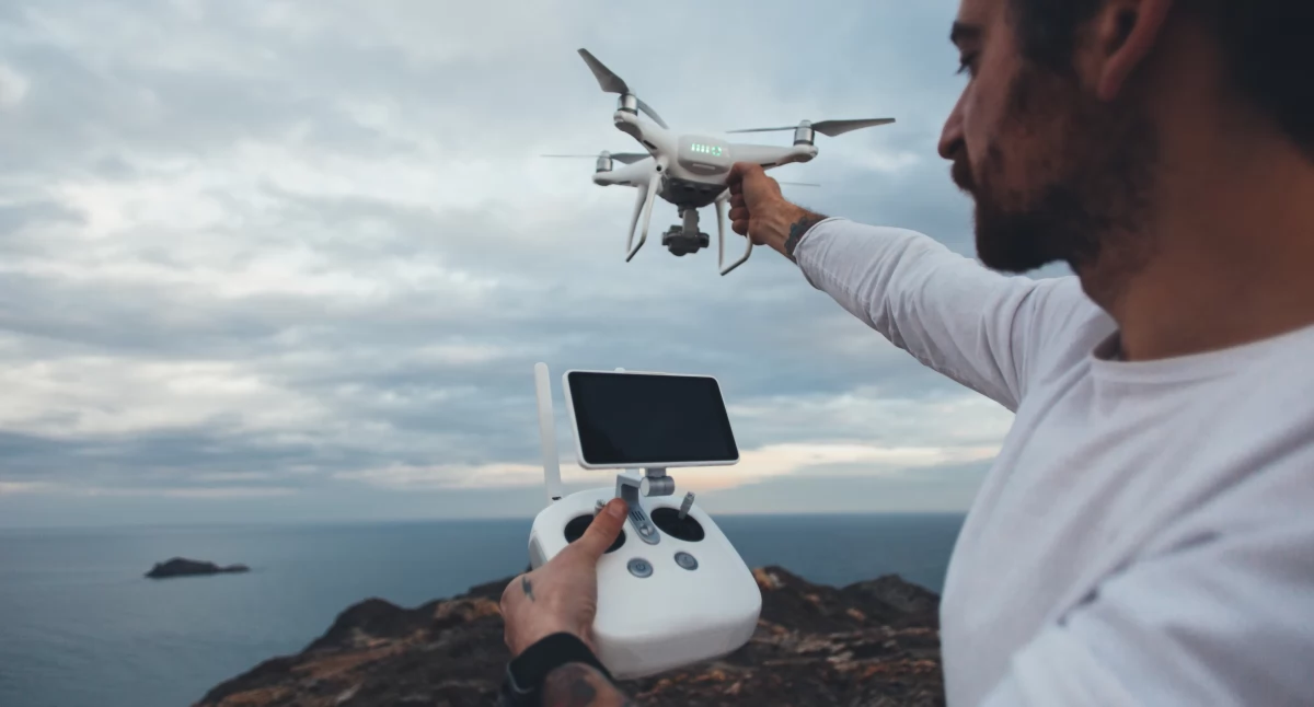 Organizacja pokazów dronów: Od pomysłu do realizacji 