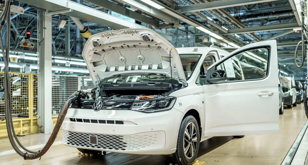 Ruszyła seryjna produkcja hybrydowego Caddy! 