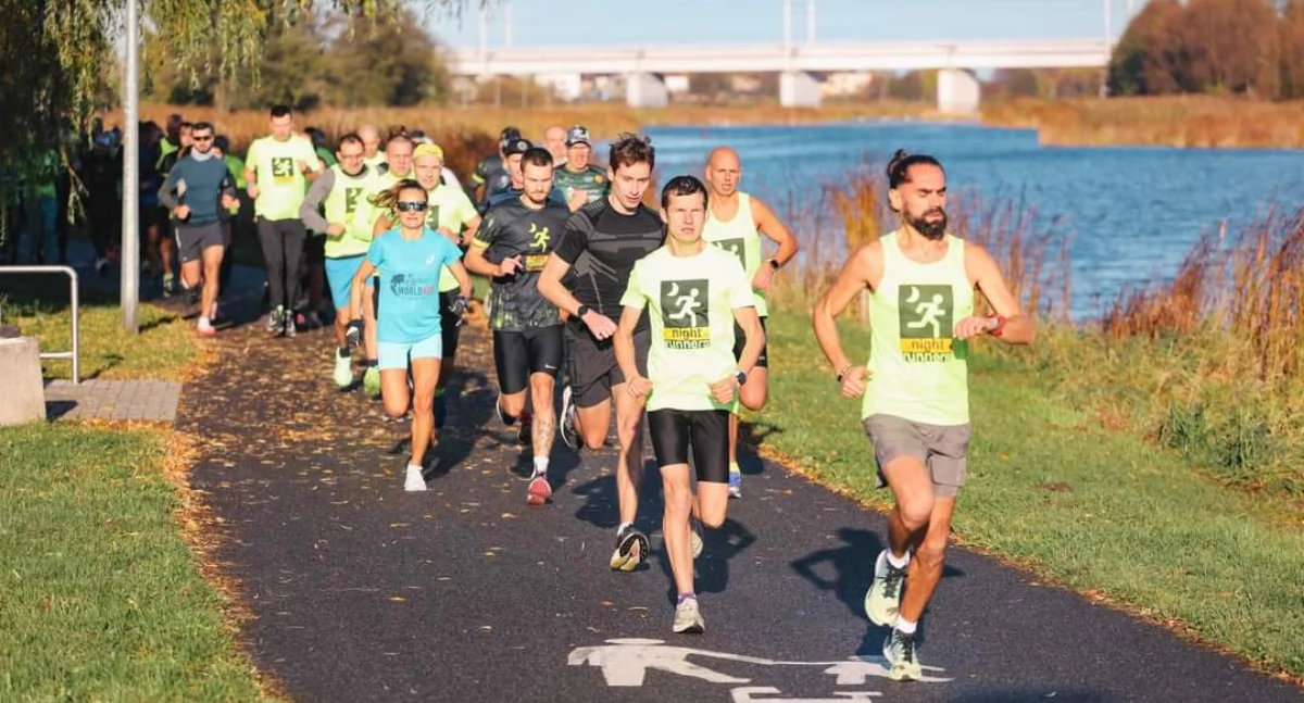 62. parkrun we Wrześni. Mistrzostwa Polski Night Runners! (Galeria) 