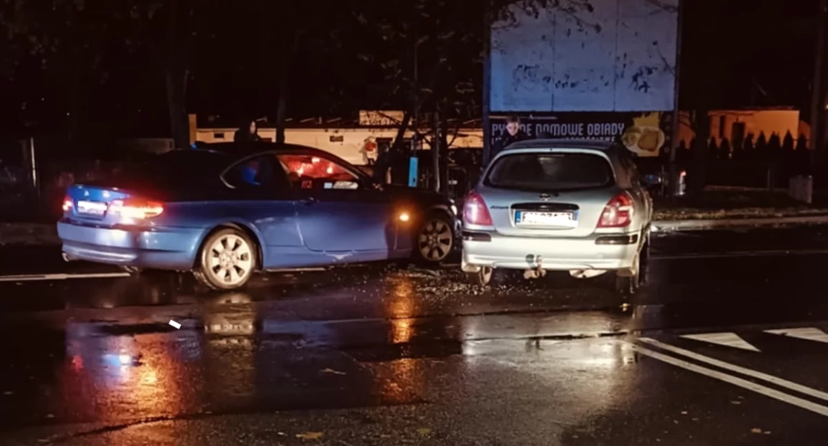 Kolizja Nissana i BMW na ul. Gnieźnieńskiej we Wrześni 