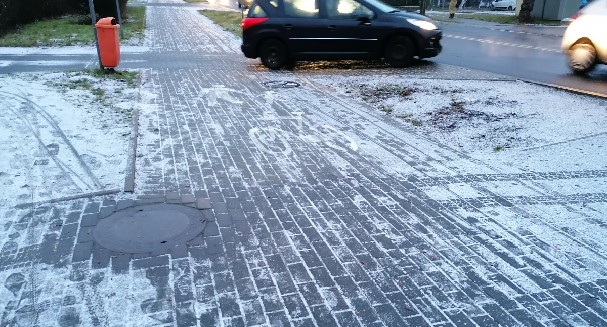 Uwaga! Będzie ślisko na drogach i chodnikach! 