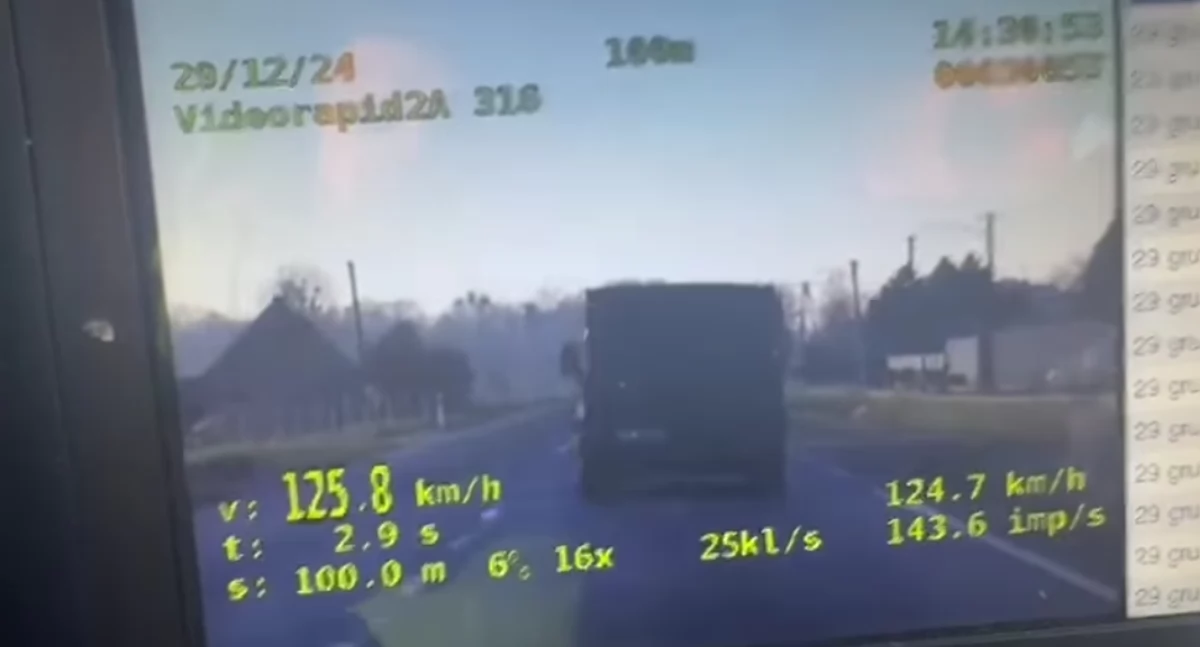 Pędził 125 km/h w terenie zabudowanym! 27-latek w rękach policji 
