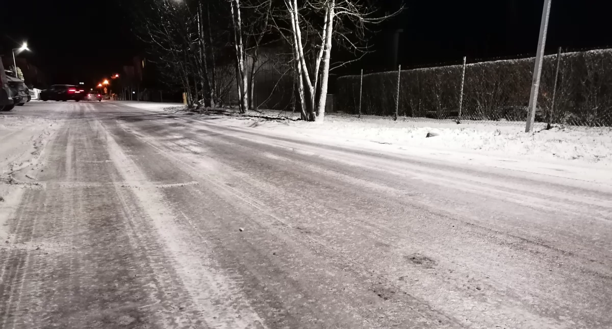 Uważajcie na oblodzenie na drogach powiatu wrzesińskiego 