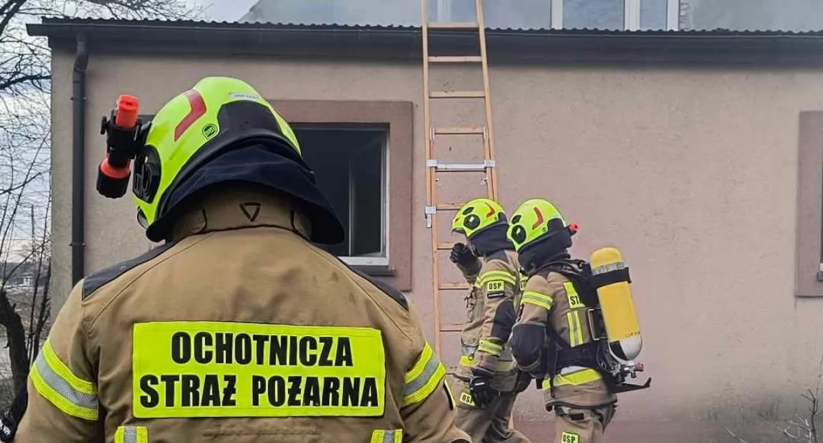 Strażacy gasili pożar kotłowni w Biechowie 