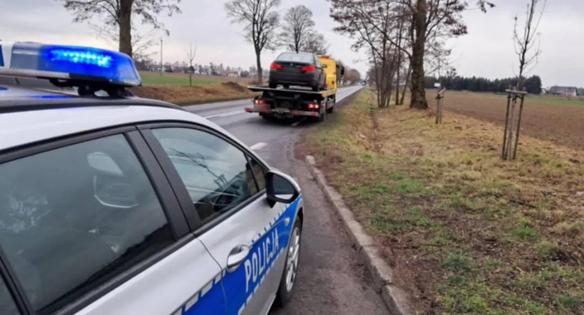 Kompletnie pijany kierowca BMW. Zatrzymany dzięki reakcji kierującej