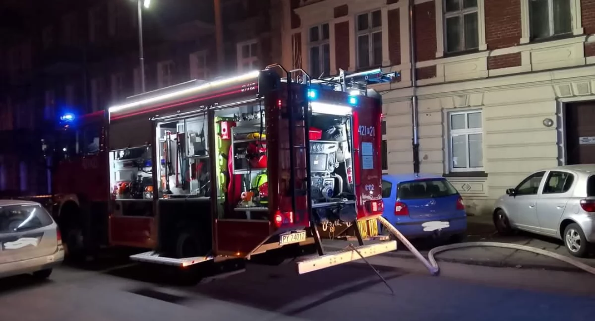 Tragiczny pożar kamienicy w Gnieźnie. Nie żyją dwie osoby