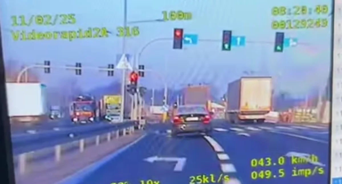 41-latka przejechała na czerwonym w Nekli. Otrzymała aż 22 punkty karne! 