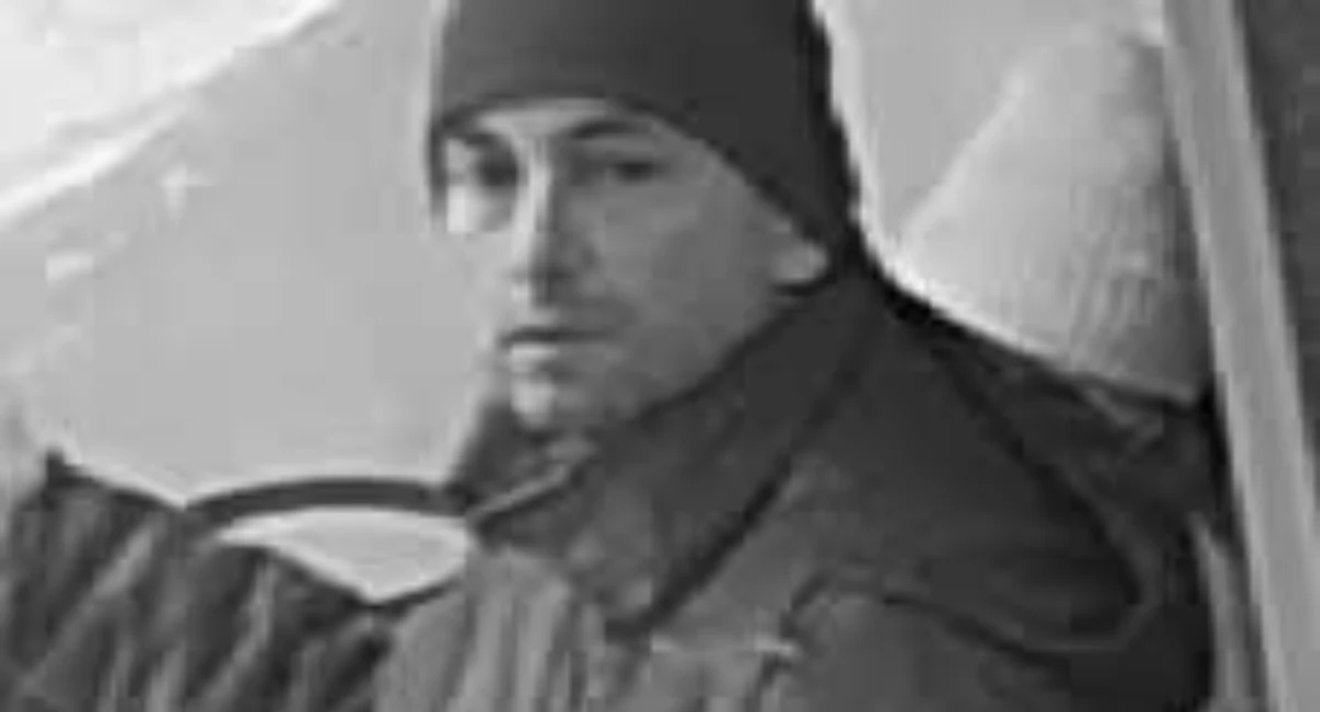 Policja szuka tego mężczyzny. Napastował 15-latkę w autobusie 