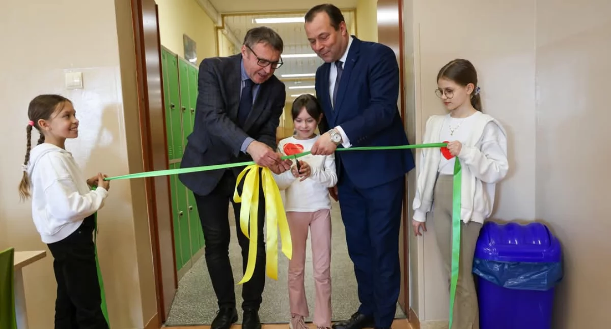 Od dziś uczniowie mogą korzystać z nowej stołówki (zdjęcia) 