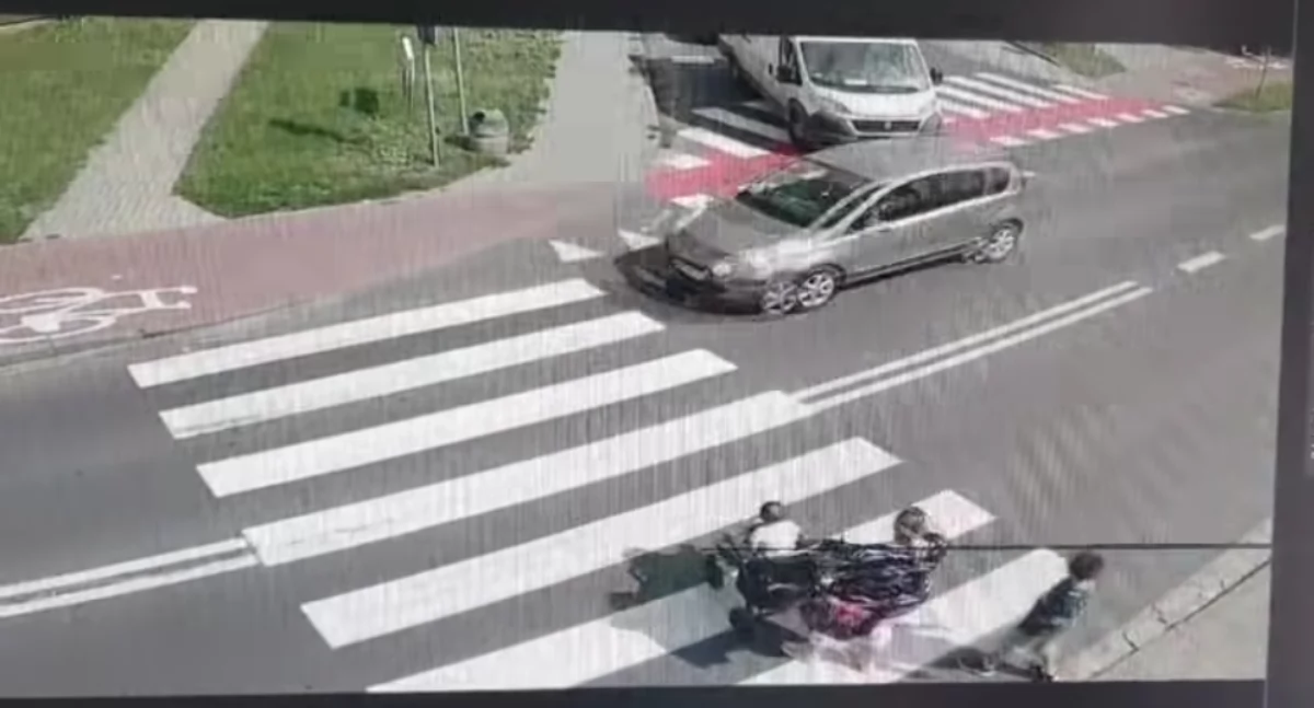 O krok od tragedii na ul. Słowackiego. Mandat dla kierowcy osobówki 
