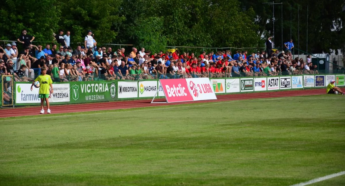 Betclic 3. Liga: Pierwsze zwycięstwo i trzy punkty Victorii! 