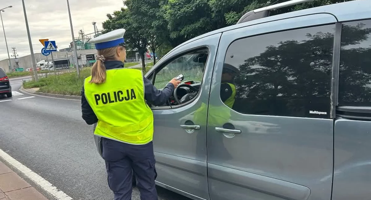 Dwóch młodych kierowców straciło prawko i staną przed sądem