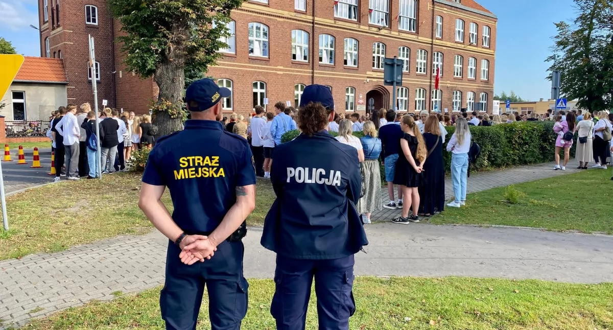Nowy rok szkolny. Apel wrzesińskiej policji