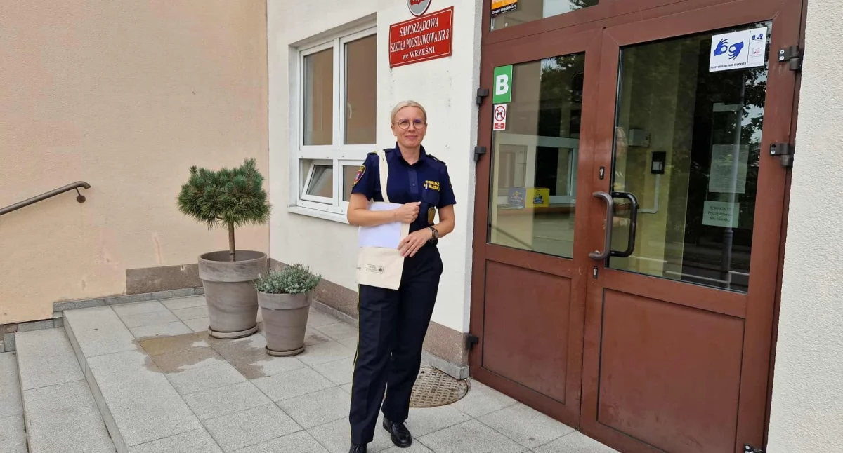 Ulotki dotyczące bezpiecznego poruszania się na hulajnogach 