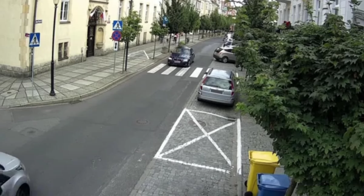 Kierowca BMW jechał pod prąd w centrum Wrześni