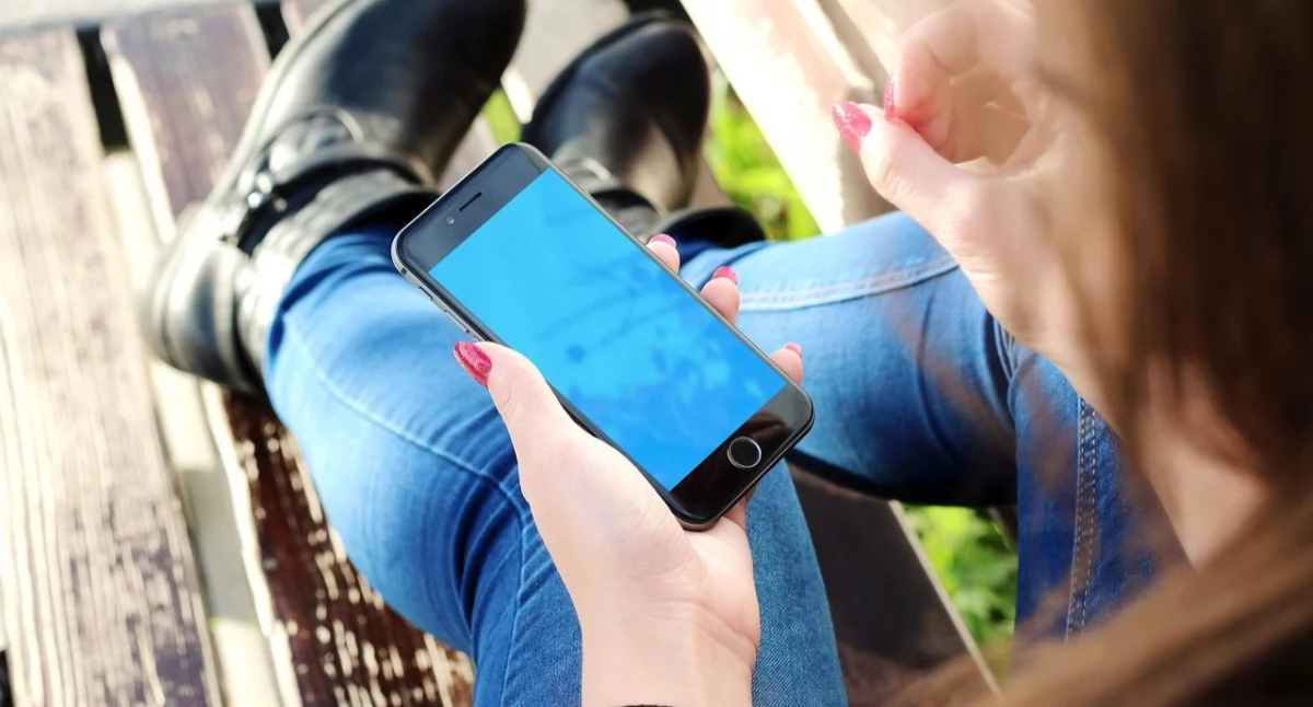 Ochrona i styl – na co zwrócić uwagę przy wyborze etui do iPhone 16 Pro Max i iPhone 13