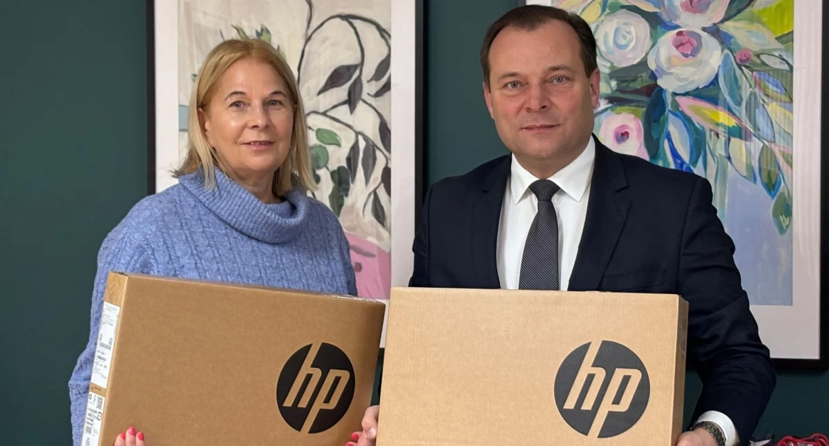 725 laptopów i tabletów trafiło do szkół w Gminie Września 