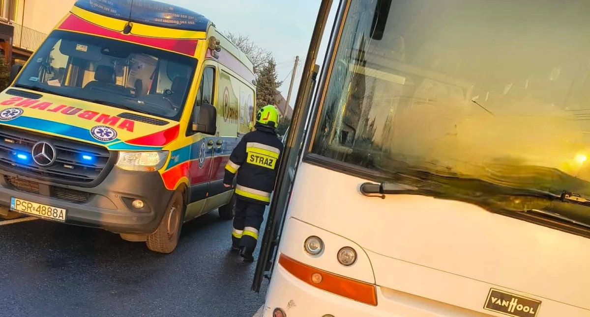 Wypadek z udziałem rowerzystki i autobusu w gminie Miłosław (zdjęcia) 