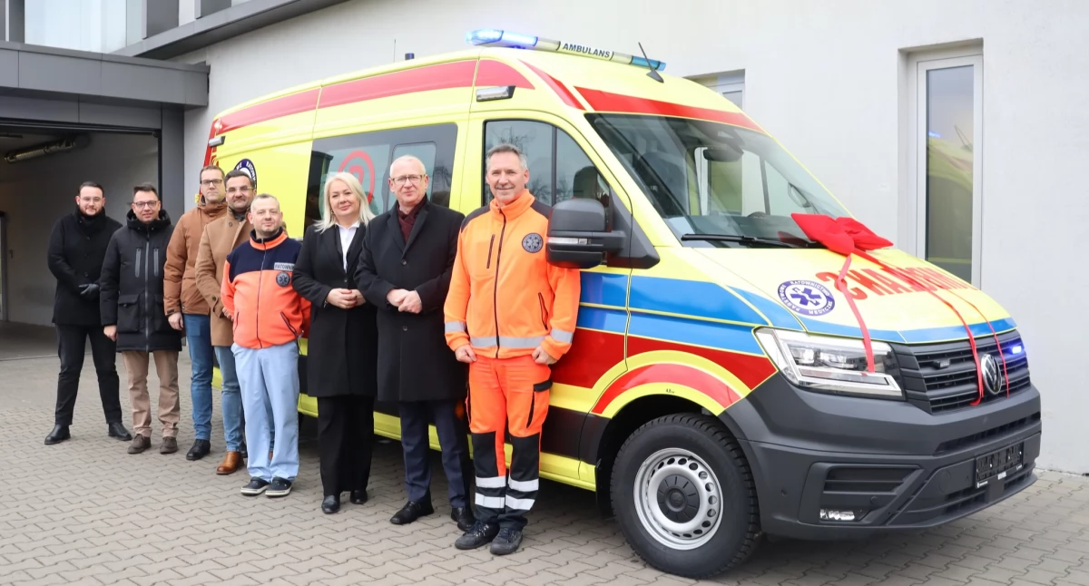 Nowy ambulans dla wrzesińskiego szpitala na Święta! (zdjęcia)