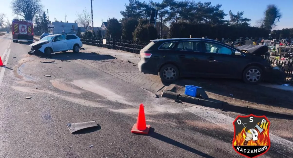 Wypadek dwóch osobówek w Nowej Wsi Królewskiej. Dwie osoby w szpitalu (AKTUALIZACJA) 