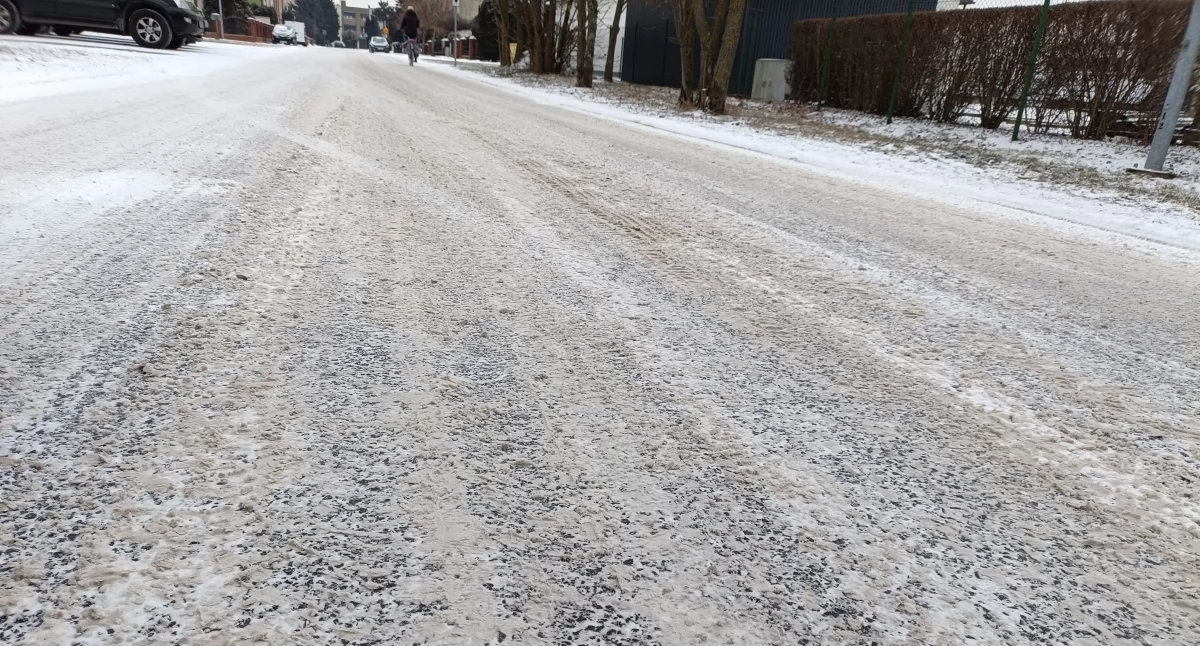 Uwaga na gołoledź! Będzie ślisko w powiecie wrzesińskm