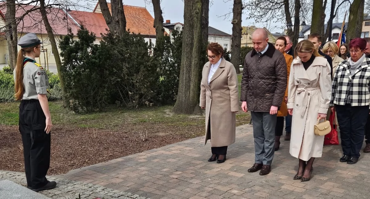 Pamięć o Ofiarach Zbrodni Katyńskiej. Uroczystość w Pyzdrach 