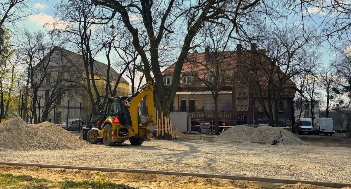 Nowe boisko przy wrzesińskiej szkole 