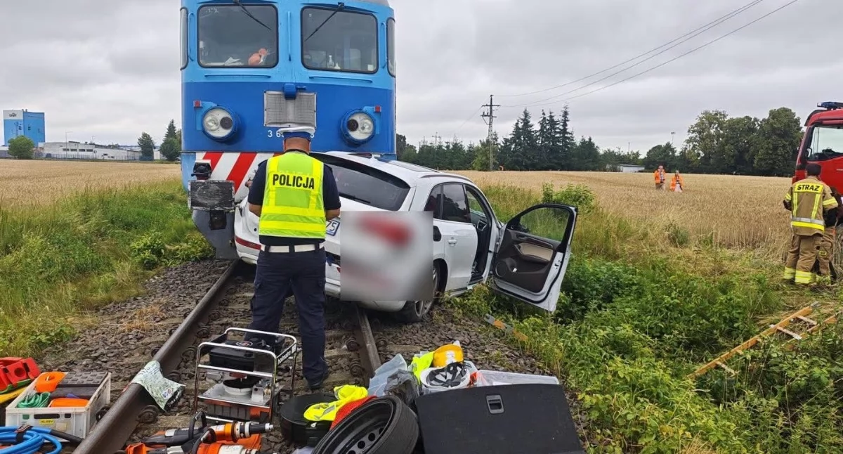 Tragiczny wypadek na niestrzeżonym przejeździe kolejowym!
