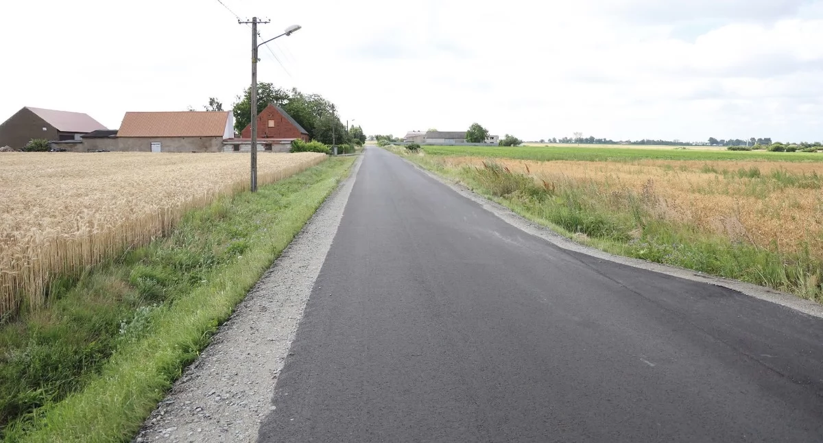 Przebudowa drogi Gulczewko - Marzenin dobiegła końca 