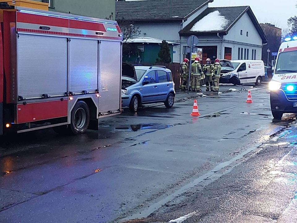 Wypadek na skrzyżowaniu Chrobrego/Królowej Jadwigi