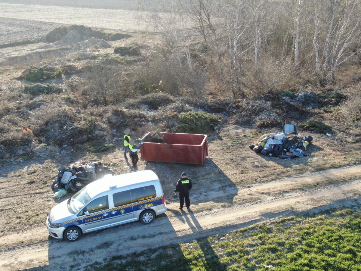 Kolejne dzikie wysypisko śmieci usunięte