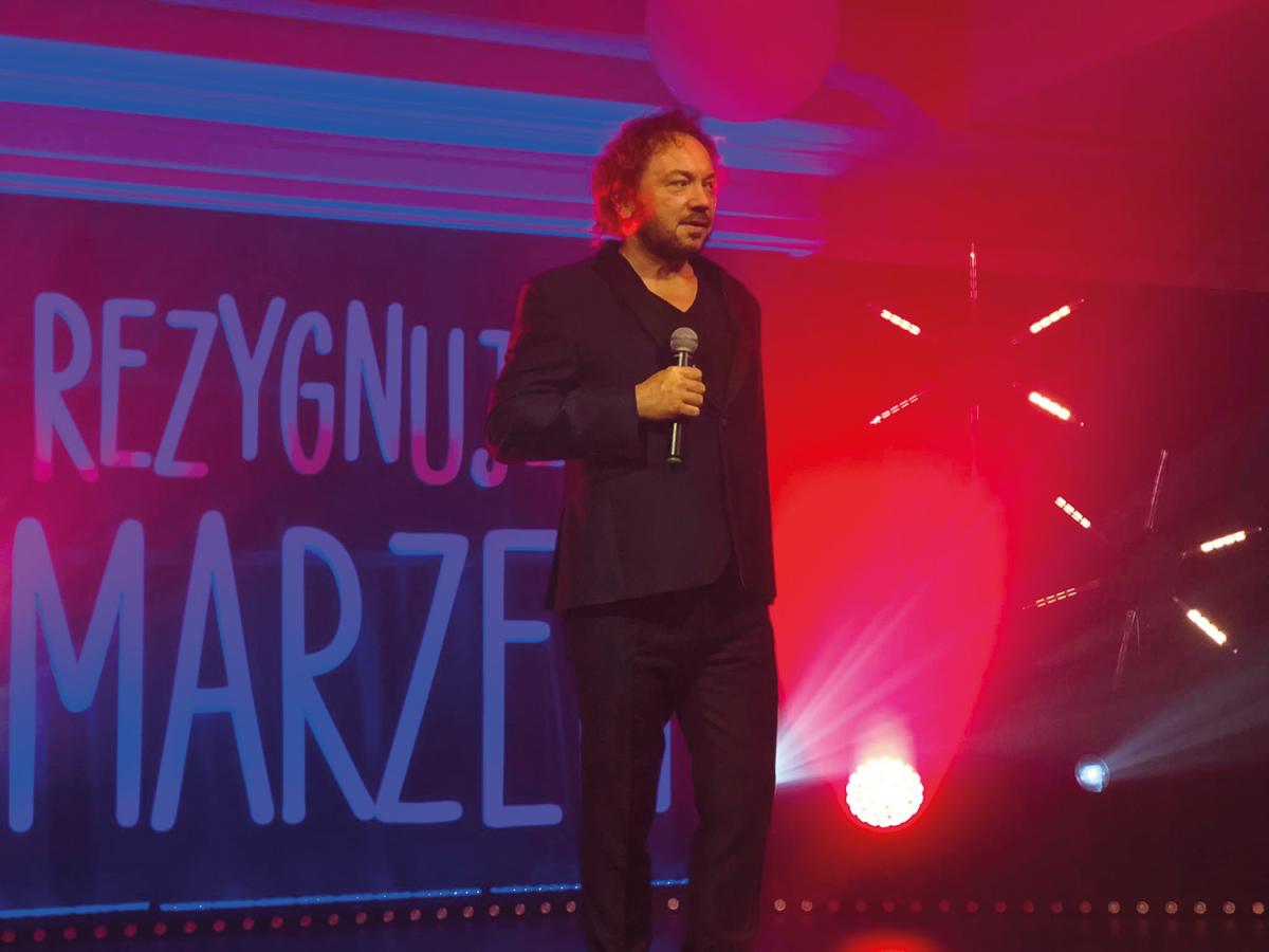 Artyści zagrali dla Zuzi!
