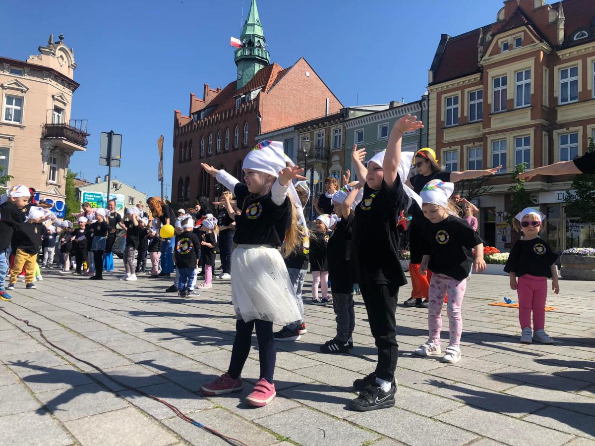 Przedszkolaki życzyły wrześnianom 