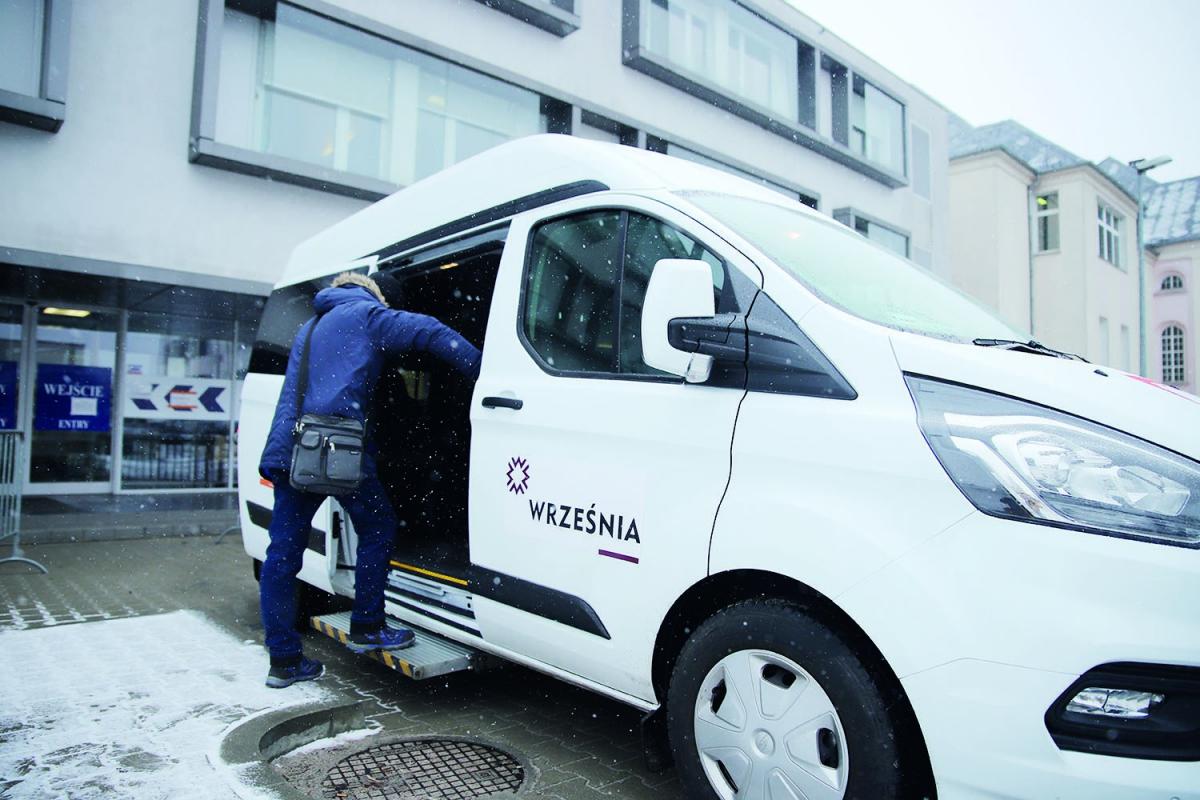 Bezpłatny transport dla potrzebujących seniorów